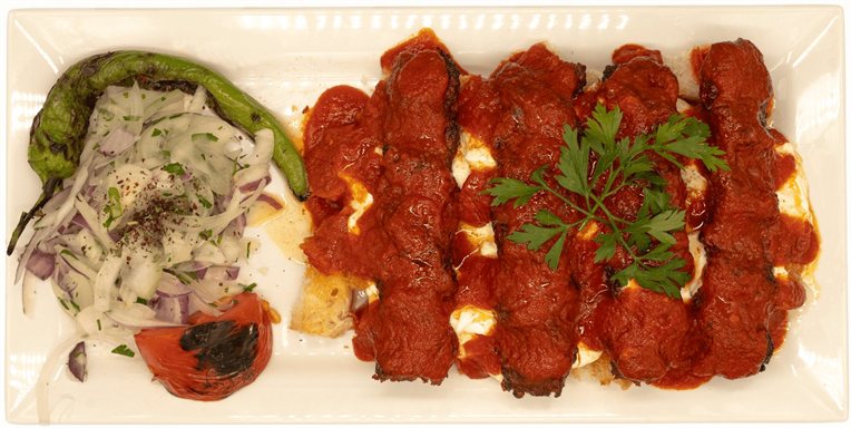 Yogurtlu Kebab Schotel